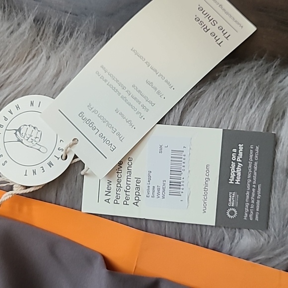 Nwt! Vuori evolve legging in smoke - Picture 4 of 7